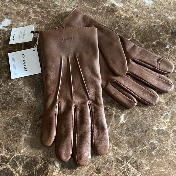 Men’s COACH Dark Saddle, Large, Signature Quilted Tech Leather Gloves, NWT - Picture 2 of 8